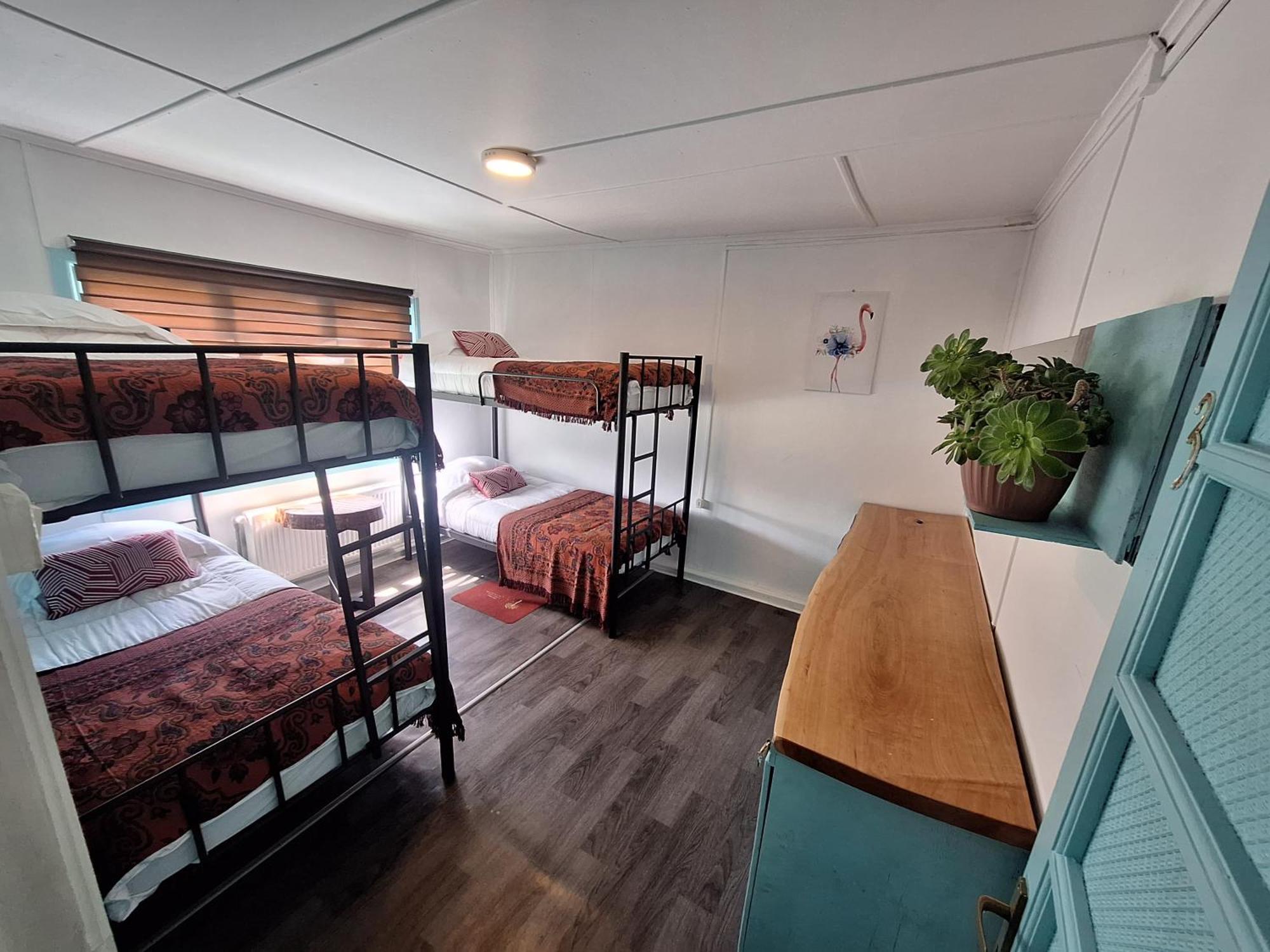 Hostel Kuntur プエルト・ナタレス エクステリア 写真